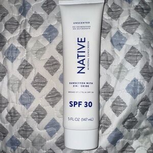 Native Mineral Sunscreen SPF 30 - White